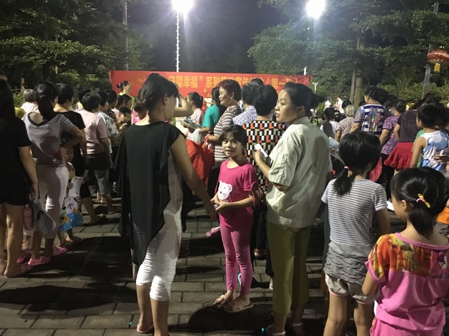 1500970590109773.jpg 20170721五桂山“愛護(hù)家庭·守望幸福”政策宣傳系列活動(第一期)2.jpg