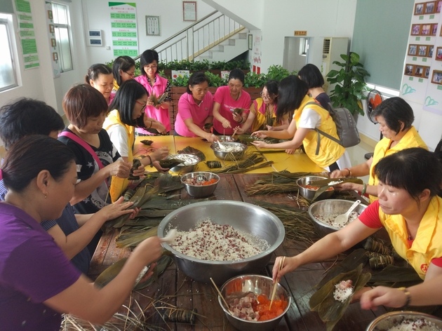 1531812213873285.jpg 20180615五桂山“濃情端午,粽葉飄香”牽牛花之家活動(dòng)1.jpg